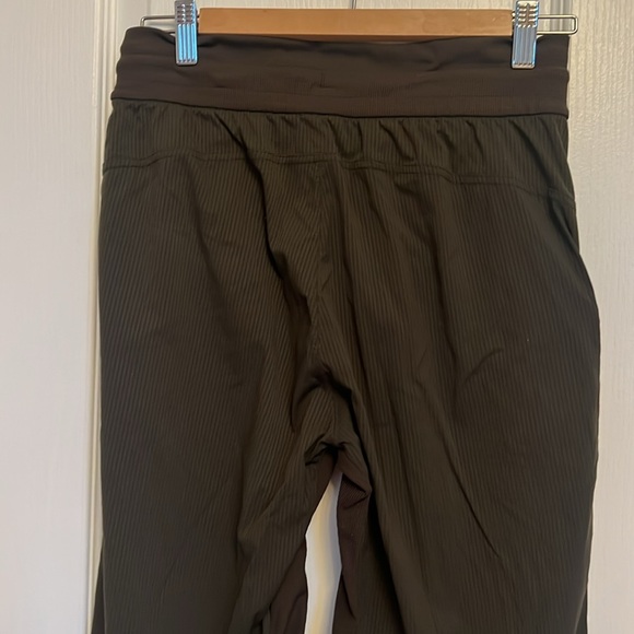 Lululemon Dance Studio Mid-Rise Cropped Pant - Picture 7 of 10